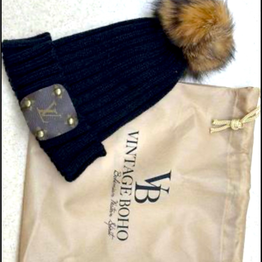 Hat black